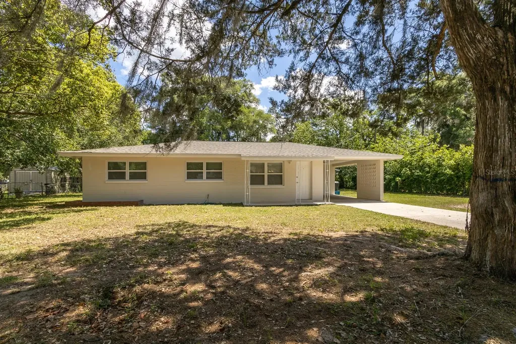 27 SE 44th Street Gainesville FL 32641