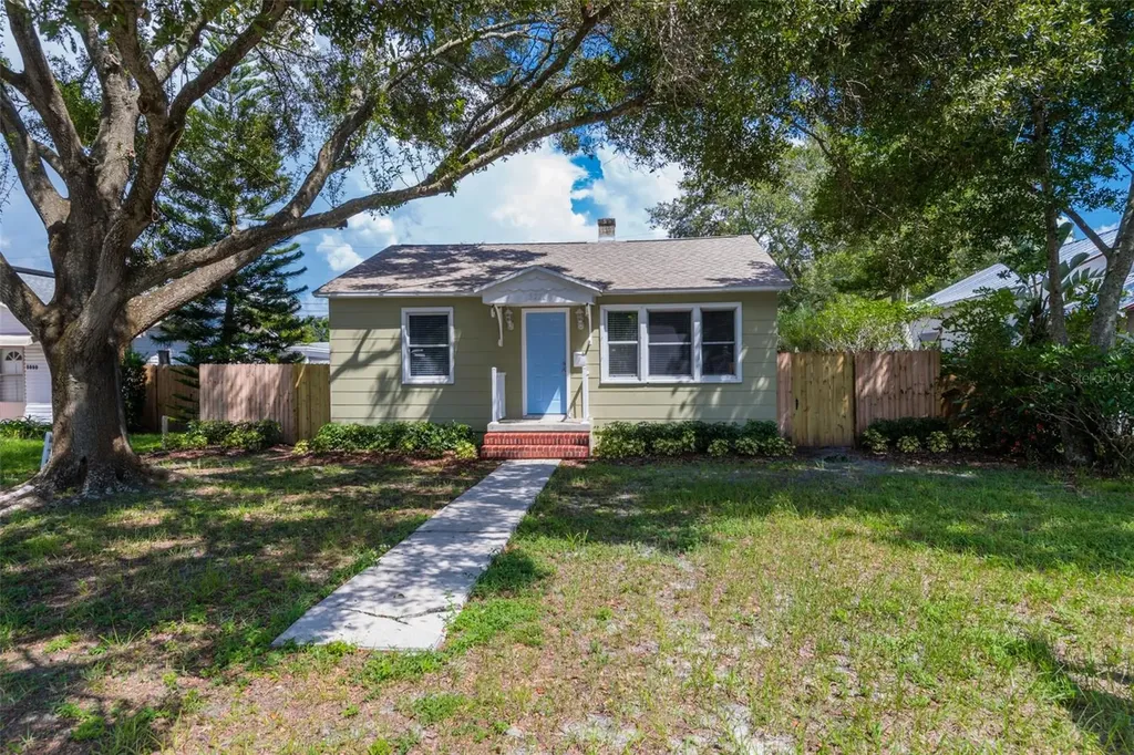 3221 16th Street N St Petersburg FL 33704
