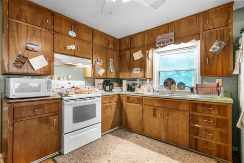 4876 W Kelly Park Road Apopka FL 32712