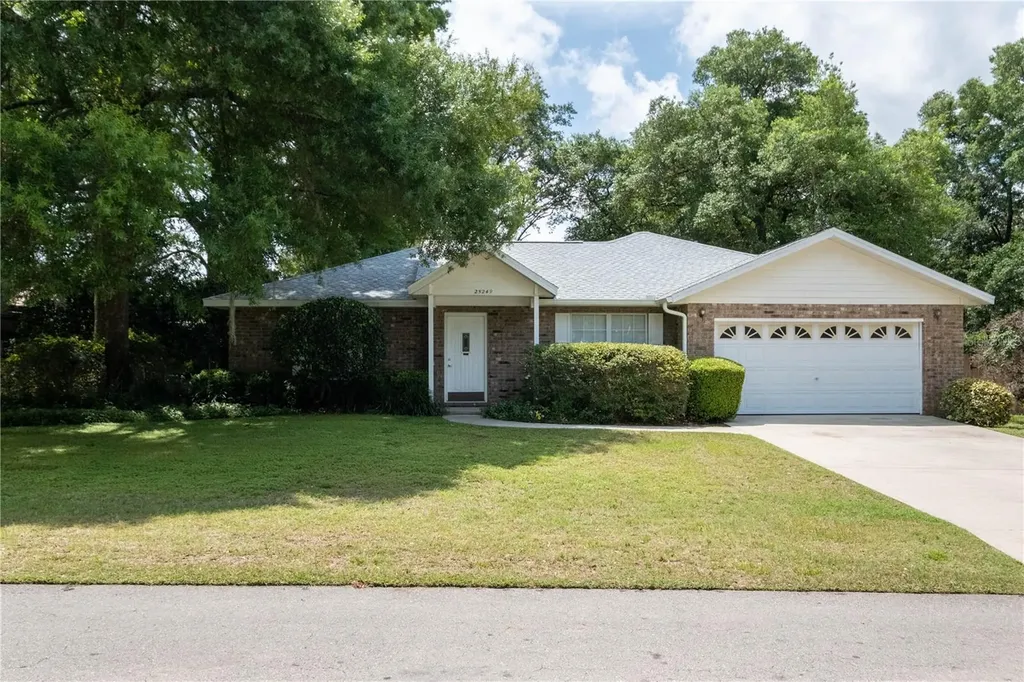 25249 SW 18th Avenue Newberry FL 32669