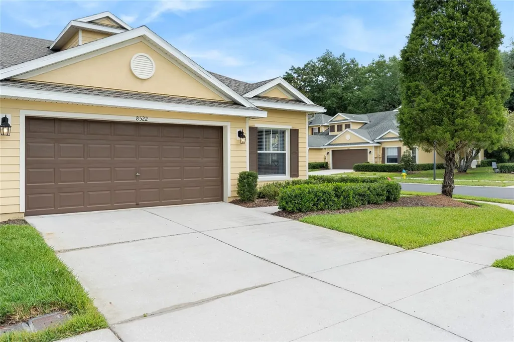8522 Broken Willow Court Tampa FL 33647