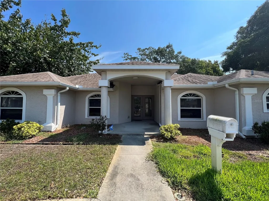 1830 Seminole Boulevard S St Petersburg FL 33705