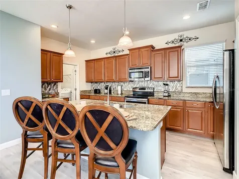 8948 Bismarck Palm Road Kissimmee FL 34747