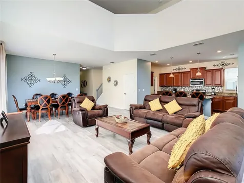 8948 Bismarck Palm Road Kissimmee FL 34747