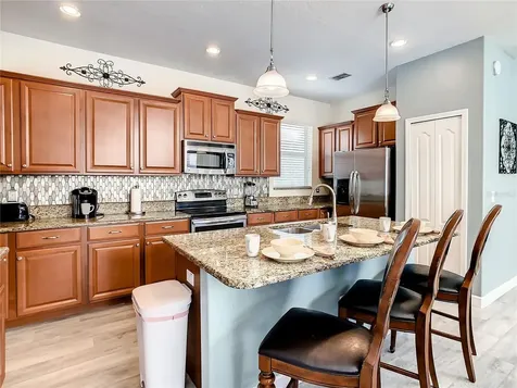 8948 Bismarck Palm Road Kissimmee FL 34747