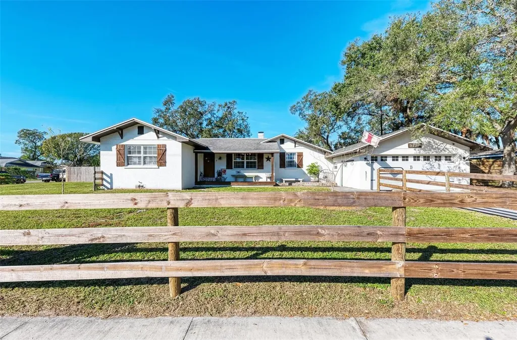 1230 51st Street W Bradenton FL 34209