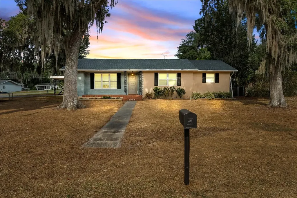 1001 Cottonwood Street Leesburg FL 34748