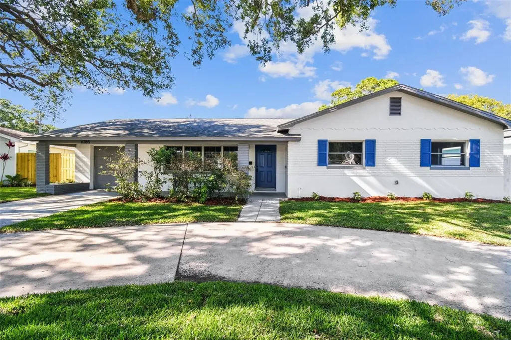 6385 24th Avenue N St Petersburg FL 33710