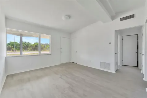5039 Bee Ridge Road Sarasota FL 34233