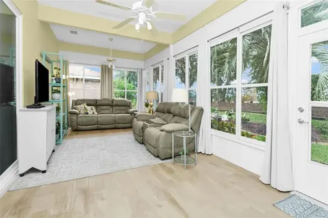 5221 Indian Ocean Loop Tavares FL 32778