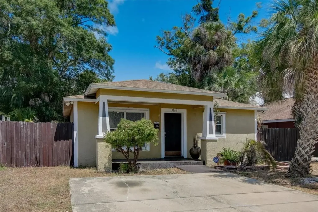 3943 14th Avenue S St Petersburg FL 33711