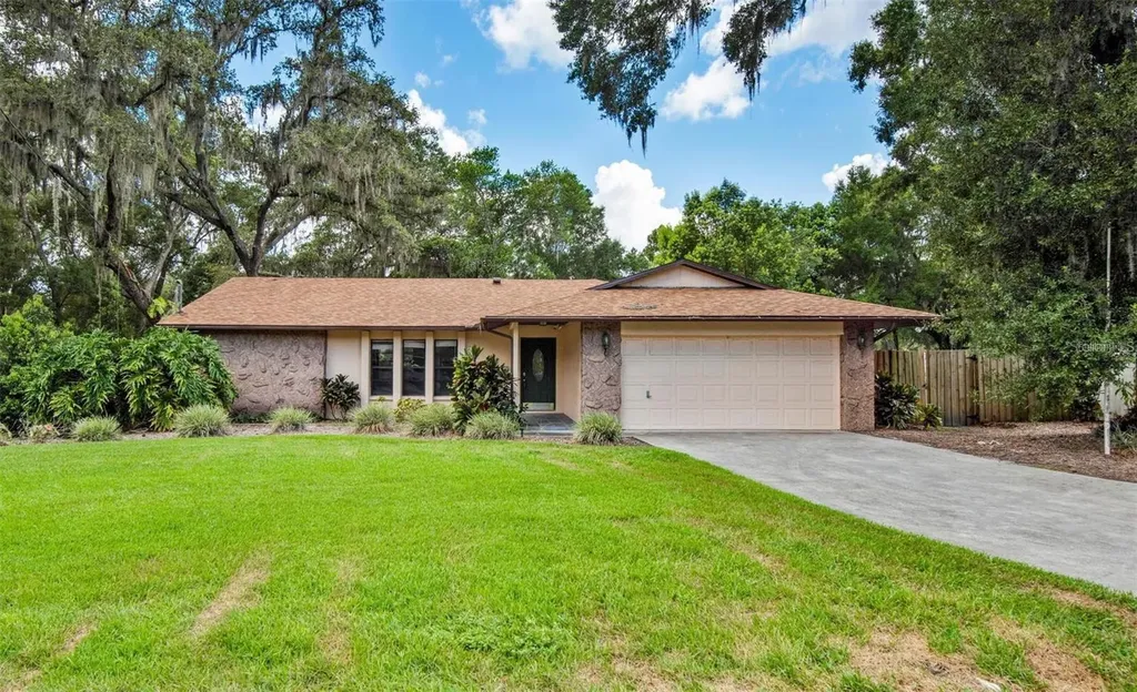 403 2nd Avenue SE Lutz FL 33549