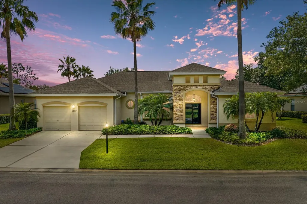 1707 Charleston Woods Court Plant City FL 33566