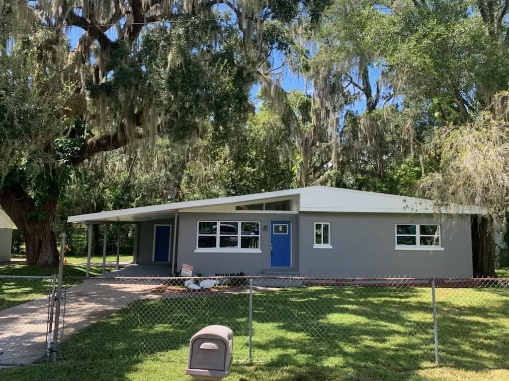 907 N Knight Street Plant City FL 33563