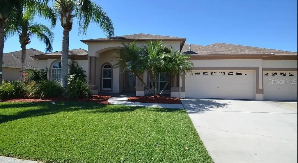 1423 Highwood Place Wesley Chapel FL 33543