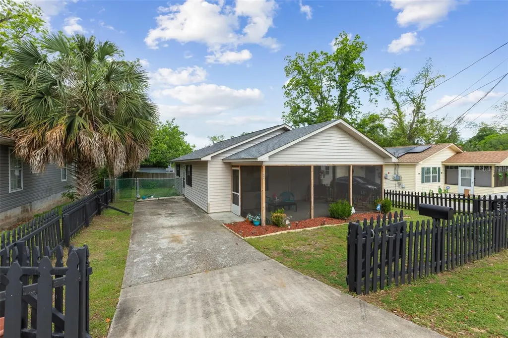 1946 Holton Street Tallahassee FL 32310