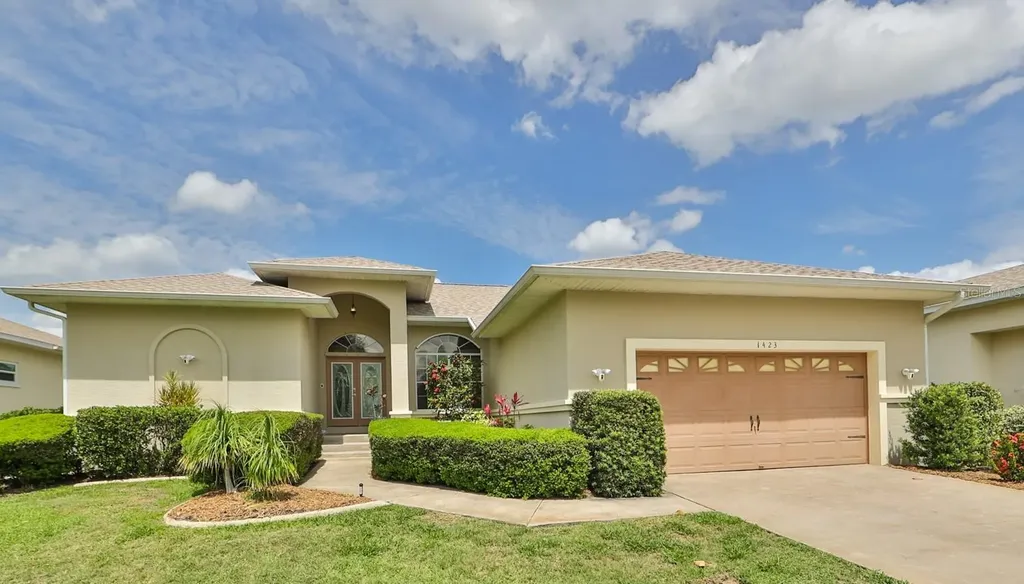 1423 Beach Club Lane Apollo Beach FL 33572