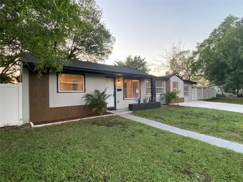 560 41st Street S St Petersburg FL 33711