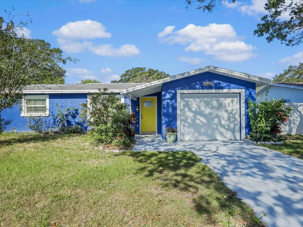 2210 Lauren Drive Largo FL 33774