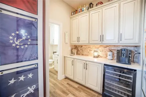 6001 Moorings Drive S St Petersburg FL 33712