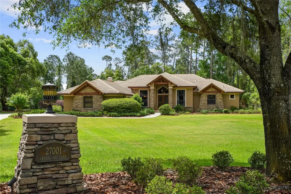 27001 Grand Oak Lane Tavares FL 32778