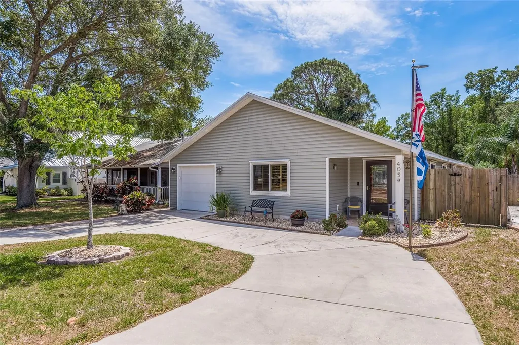 405 Pennsylvania Avenue Palm Harbor FL 34683