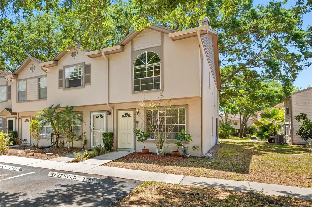 2150 Fletchers Point Circle Tampa FL 33613
