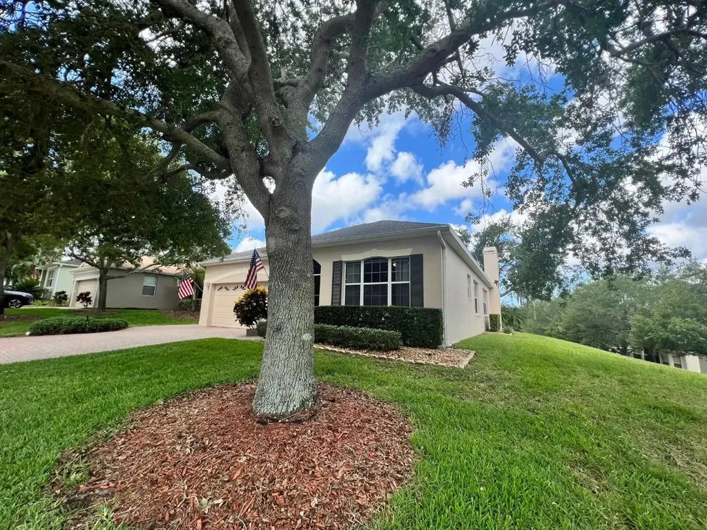 2540 Castle Pines Street Clermont FL 34711