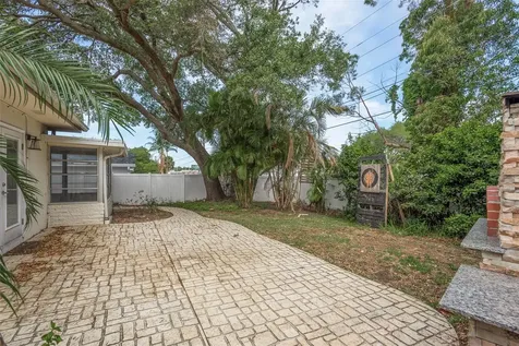 1630 Patlin Circle N Largo FL 33770