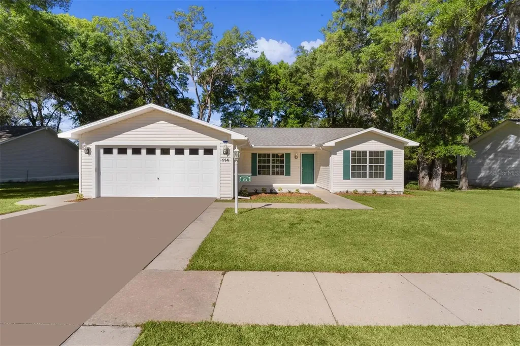 114 Cherry Blossom Lane Lady Lake FL 32159