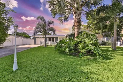 1830 62nd Avenue S St Petersburg FL 33712