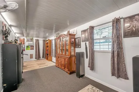1161 Cr 463 Lake Panasoffkee FL 33538