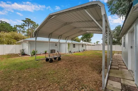 1161 Cr 463 Lake Panasoffkee FL 33538