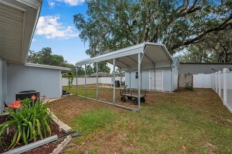 1161 Cr 463 Lake Panasoffkee FL 33538