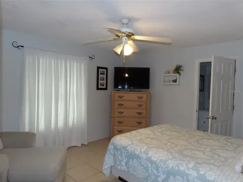 1801 Pennington Avenue Deltona FL 32738