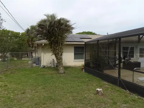 1801 Pennington Avenue Deltona FL 32738