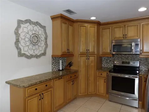 1801 Pennington Avenue Deltona FL 32738