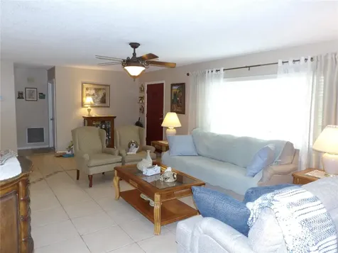 1801 Pennington Avenue Deltona FL 32738