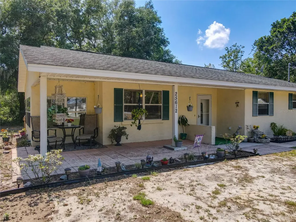 25612 Fishermans Road Paisley FL 32767