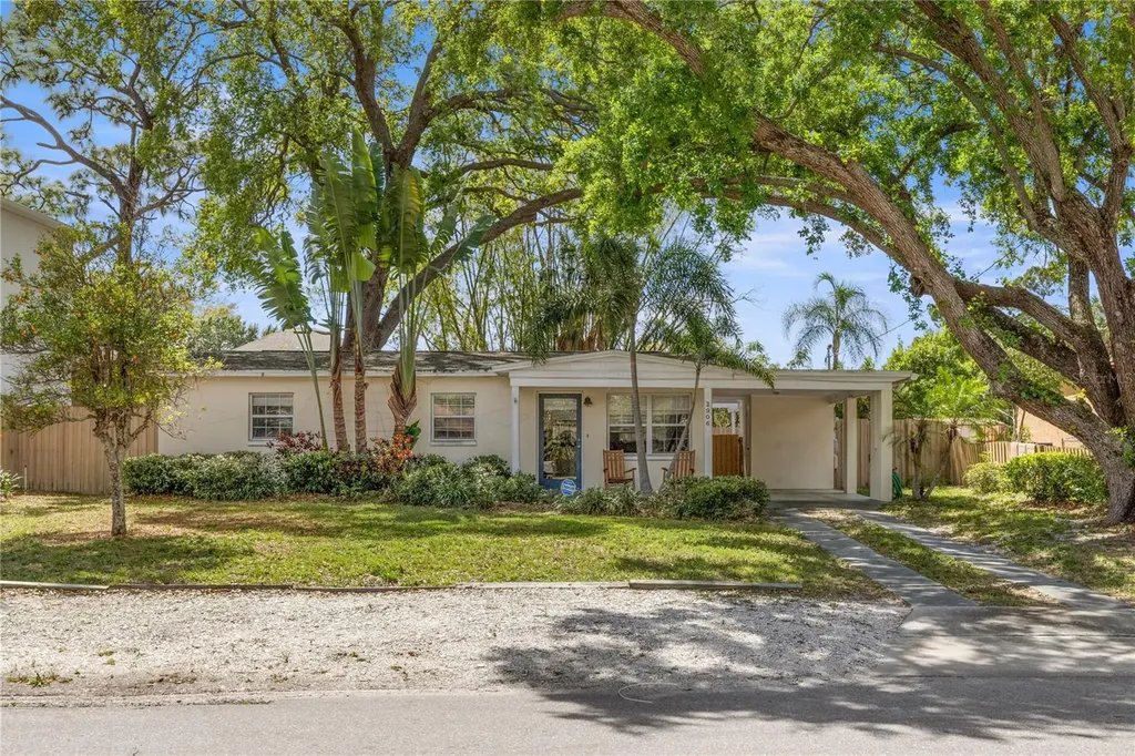 2906 W Averill Avenue Tampa FL 33611