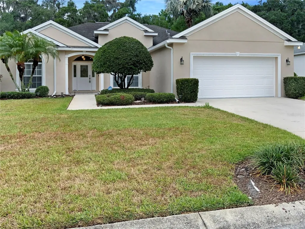 4383 Winding Oaks Circle Mulberry FL 33860