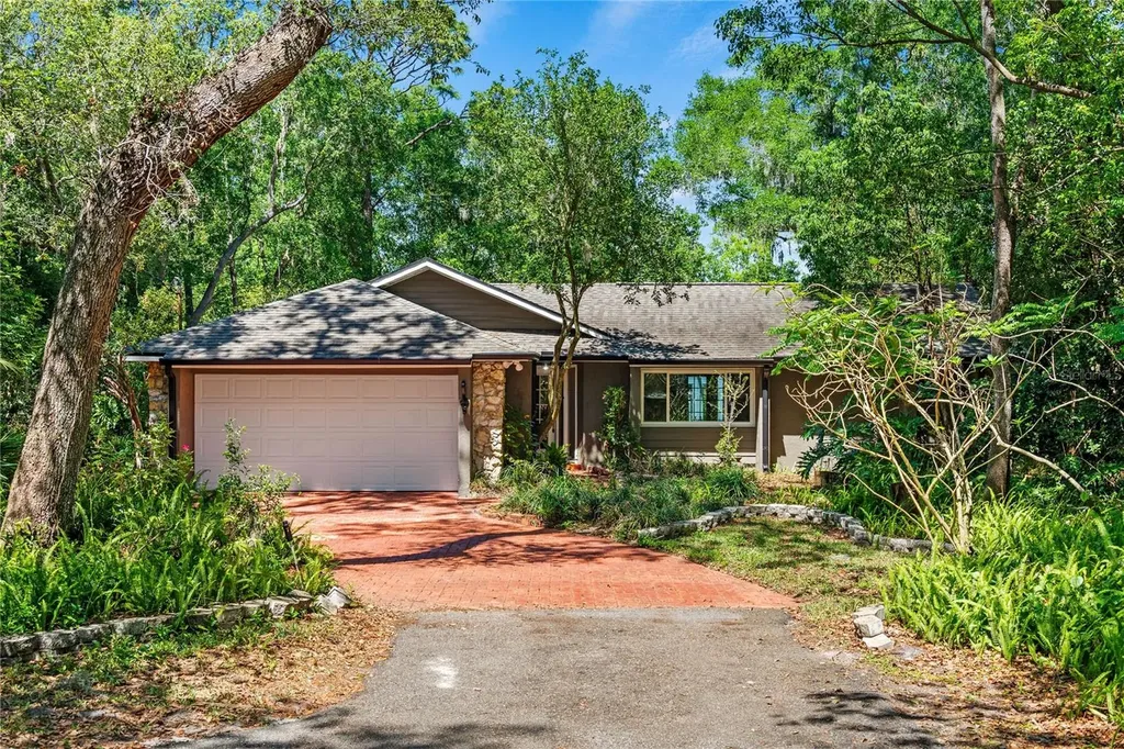 1233 Quintuplet Court Casselberry FL 32707