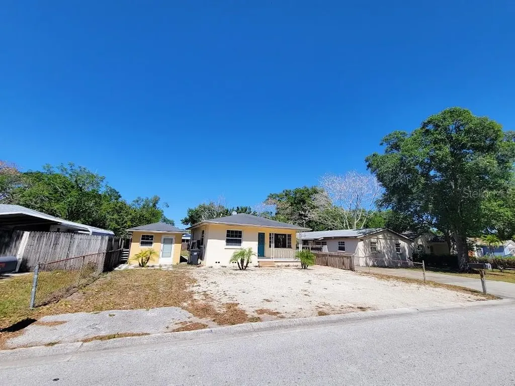 4075 40th Avenue N St Petersburg FL 33714