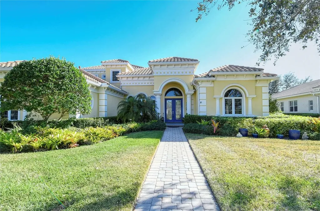 5304 Hunt Club Way Sarasota FL 34238