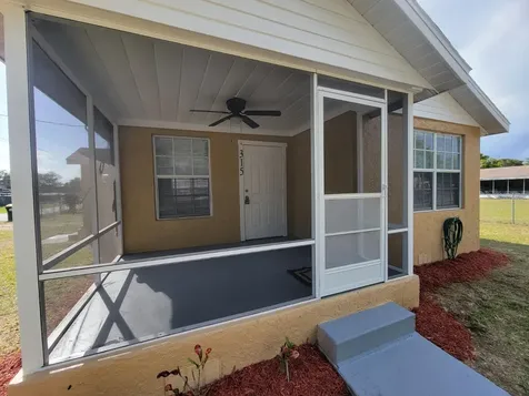 315 N Trowell Avenue Umatilla FL 32784