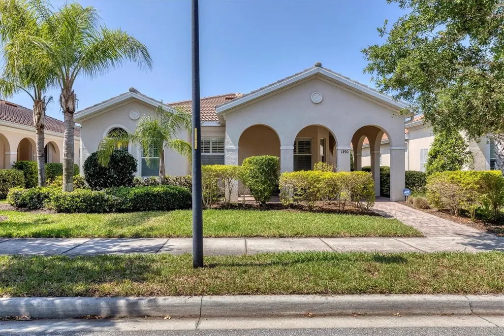 1490 Dorgali Drive Sarasota FL 34238