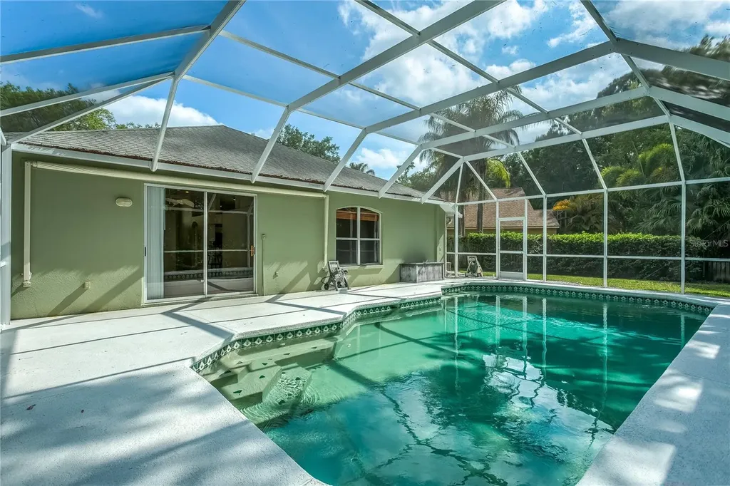 11933 Derbyshire Drive Tampa FL 33626