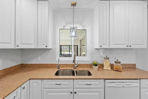 2318 Caesar Way S St Petersburg FL 33712