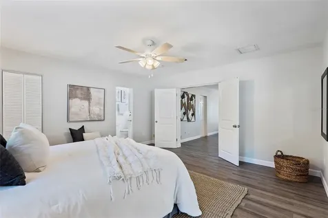 2318 Caesar Way S St Petersburg FL 33712
