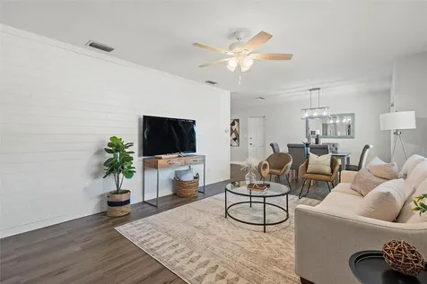 2318 Caesar Way S St Petersburg FL 33712